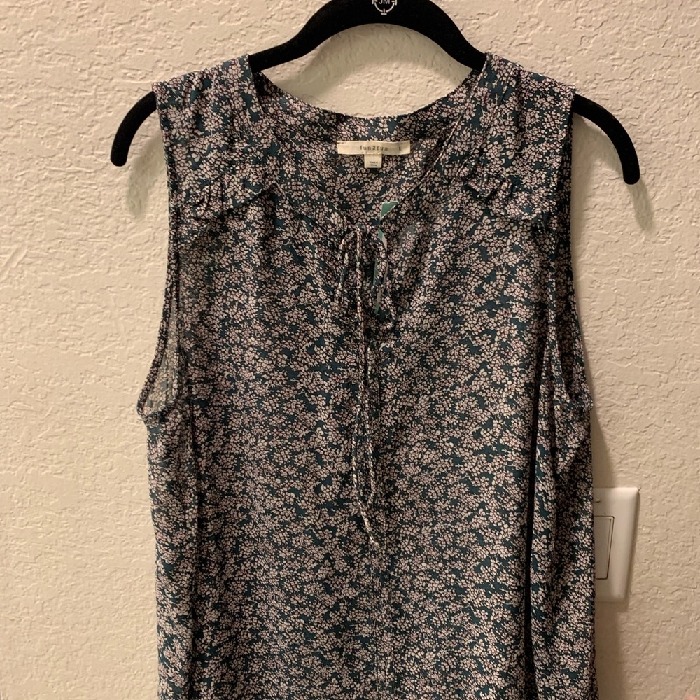 Stitch Fix tank — NWT size large.
